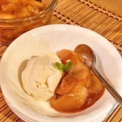 apple pie filling and ice cream